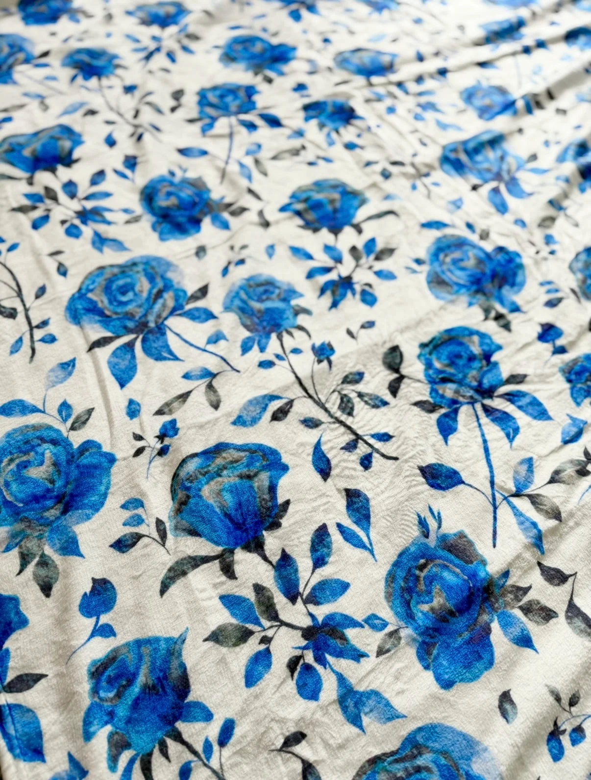 "Blue Line Roses" 60x60” Fleece Cuddle Blanket